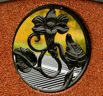 Park Bench flower detail